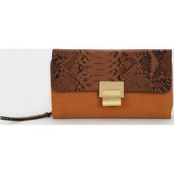 Parfois - Portfel. Pomarańczowe portfele damskie Parfois, bez wzorów, z materiału. Za 59.90 zł.