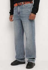 Niebieskie Jeansy o Fasonie Regular z Paskiem z Napisami Ivelanora. Niebieskie jeansy męskie Born2be. Za 149.99 zł.