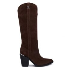 Kozaki Guess. Brązowe kozaki damskie Guess, bez obcasa, na słupku. Za 1,054.00 zł.