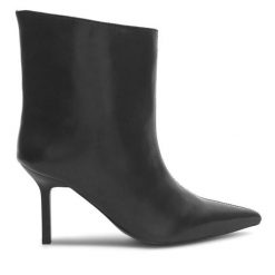 Botki GINO ROSSI. Czarne botki damskie Gino Rossi, bez obcasa, na szpilce, bez zapięcia. Za 279.99 zł.