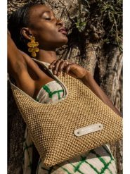 Maison héritage PARIS Skórzana torebka "Maledives" w kolorze beżowym - 44 x 38,5 cm rozmiar: onesize. Brązowe torebki klasyczne damskie maison héritage PARIS, bez wzorów, z materiału, bez dodatków. Za 304.99 zł.