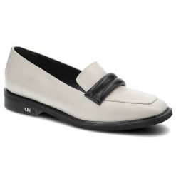 Beżowe Półbuty Chebello Eleganckie Lordsy Damskie. Brązowe mokasyny damskie CheBello, ze skóry. Za 359.00 zł.