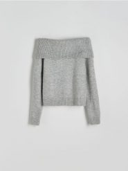 Sweter z odkrytymi ramionami - szary. Szare swetry klasyczne damskie Reserved, l, z dzianiny, bez kołnierzyka. W wyprzedaży za 89.99 zł.