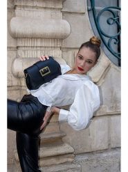 Victor & Hugo Paris Skórzana torebka "Irine" w kolorze czarnym - 30 x 15 x 6 cm rozmiar: onesize. Czarne torebki klasyczne damskie Victor & Hugo Paris, bez wzorów, z materiału, bez dodatków. Za 314.75 zł.