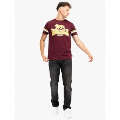 T-shirt regularny Lonsdale Methley. Czerwone t-shirty męskie Lonsdale, bez wzorów, bez kołnierzyka. Za 136.50 zł.