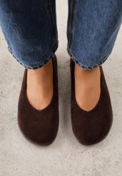 Brązowe Balerinki Barefoot z Wycięciem V przy Nosku Indira. Brązowe baleriny damskie Renee, bez wzorów, bez obcasa. Za 99.99 zł.