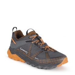 Buty trekkingowe męskie Aku Flyrock Gtx. Brązowe buty trekkingowe męskie Aku, z materiału, bez zapięcia, trekkingowe. Za 836.00 zł.