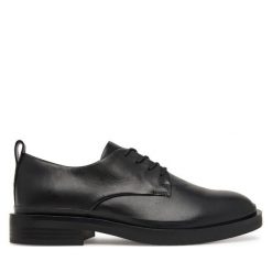 Oxfordy Clarks. Czarne półbuty damskie Clarks, bez wzorów, bez obcasa. Za 389.99 zł.