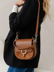 Lia Biassoni Skórzana torebka "Catona" w kolorze jasnobrązowym - 20 x 19 x 9 cm rozmiar: onesize. Brązowe torebki klasyczne damskie Lia Biassoni, bez wzorów, z materiału, bez dodatków. Za 260.99 zł.