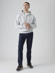 Levi's Spodnie chino w kolorze granatowym rozmiar: W33/L34. Niebieskie spodnie materiałowe męskie Levi's, bez wzorów. Za 295.34 zł.