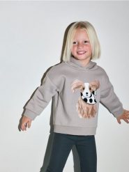 Bluza z aplikacją - jasnoszary. Szare bluzy i bluzki niemowlęce Reserved, z aplikacjami, z bawełny, bez ramiączek, bez kaptura. W wyprzedaży za 22.99 zł.