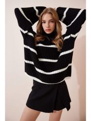 Happiness Istanbul Sweter w kolorze czarno-kremowym rozmiar: onesize. Czarne golfy damskie Happiness Istanbul, prążkowane, bez kołnierzyka. Za 73.99 zł.