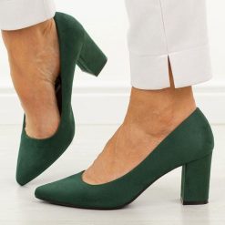 Zielone czółenka damskie na słupku Sergio Leone Pb414. Zielone czółenka damskie Sergio Leone, bez wzorów, z jeansu, bez obcasa, na obcasie. Za 169.00 zł.