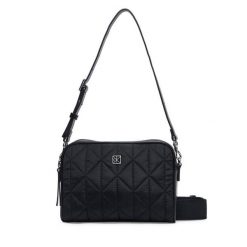 Torebka Calvin Klein. Czarne listonoszki damskie CALVIN KLEIN, bez wzorów, bez dodatków. Za 409.99 zł.