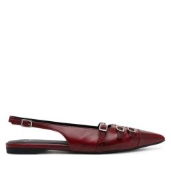 Sandały Vagabond Shoemakers. Czerwone sandały damskie Vagabond Shoemakers, bez wzorów, bez obcasa, na płaskiej podeszwie. Za 359.99 zł.