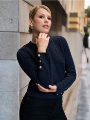 Sweter - granatowy. Niebieskie swetry klasyczne damskie Sinsay, l, ze splotem, bez kołnierzyka. Za 59.99 zł.