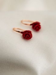 Heliophilia Kolczyki z kamieniami ozdobnymi rozmiar: onesize. Czerwone kolczyki damskie Heliophilia, metalowe. Za 19.95 zł.