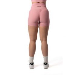 Damskie szorty bezszwowe prążkowane z efektem scrunch – pudrowy róż. Czerwone spodenki sportowe damskie AESTHETIC WOLF, xl, z dzianiny, na fitness i siłownię. Za 99.99 zł.
