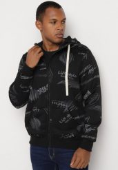 Czarna Bluza z Bawełną Zapinana na Suwak z Napisami i Kapturem Wykończona Polarem Hadela. Czarne bluzy z kapturem męskie Born2be, l, z bawełny. Za 84.99 zł.