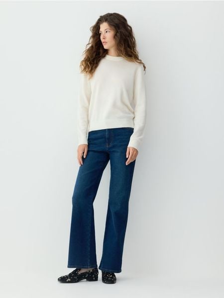 Sweter z kaszmiru - złamana biel. Swetry klasyczne damskie Reserved, l, z kaszmiru, bez kołnierzyka. Za 499.99 zł.