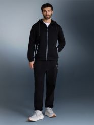 4F Bluza dresowa regular z kapturem męska - czarny S. Czarne bluzy z kapturem męskie 4f, m, z bawełny. Za 269.99 zł.