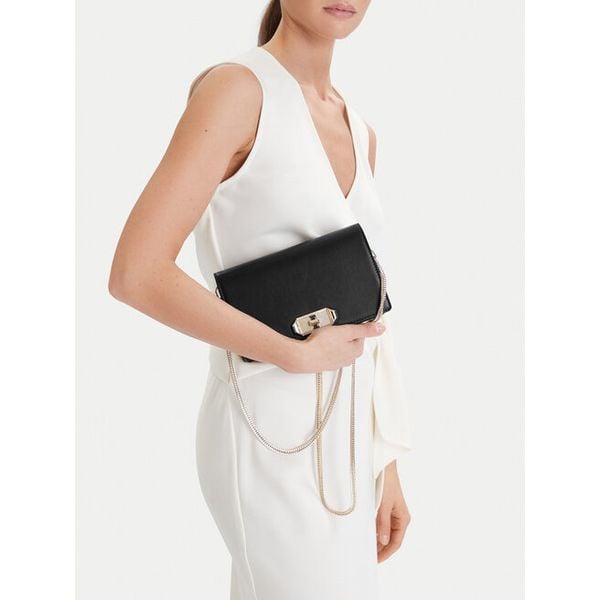 Torebka Nine West. Czarne torebki klasyczne damskie Nine West, bez wzorów, wizytowe, bez kołnierzyka, bez ramiączek. Za 186.99 zł.