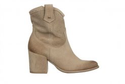 Botki Bayla-159 5034 001-P Beż Welur 159185, Skóra naturalna - 36. Brązowe botki damskie Bayla, z gumy, eleganckie, bez obcasa, na obcasie, bez zapięcia. W wyprzedaży za 332.10 zł.