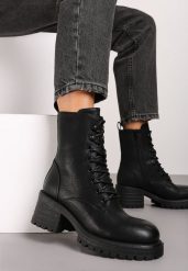 Czarne Ocieplone Botki na Obcasie w Stylu Workerów ze Sznurowaniem Ciaris. Czarne botki damskie Born2be, eleganckie, bez obcasa, na obcasie, bez zapięcia. Za 169.99 zł.