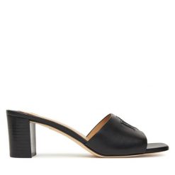Klapki LAUREN RALPH LAUREN. Czarne klapki damskie Lauren Ralph Lauren, bez wzorów, bez obcasa. Za 539.99 zł.