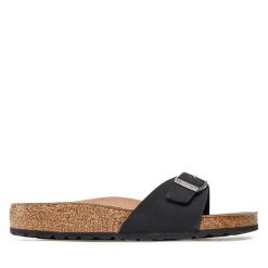 Klapki Birkenstock. Czarne klapki damskie Birkenstock, bez wzorów, bez obcasa. Za 329.99 zł.