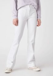 SPODNIE DAMSKIE WRANGLER FLARE OPTIC WHITE W233MH13L 112127850. Białe spodnie materiałowe damskie Wrangler, bez wzorów, z jeansu. Za 199.99 zł.