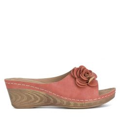 Klapki Clara Barson. Czerwone klapki damskie Clara Barson, bez wzorów, bez obcasa. Za 62.99 zł.