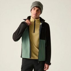 Męska kurtka Hewitts Softshell. Czarne kurtki softshell damskie Regatta, m, bez wzorów, z materiału, z kapturem. Za 395.50 zł.