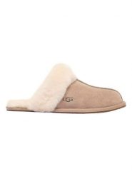 UGG Skórzane kapcie "Scuffette II" w kolorze beżowym rozmiar: 41. Brązowe kapcie damskie Ugg, ze skóry. Za 453.48 zł.
