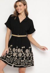 Czarna Bawełniana Sukienka Koszulowa o Rozkloszowanym Kroju z Paskiem i Haftem Nalione. Czarne sukienki damskie Born2be, na co dzień, l, bez wzorów, z bawełny, eleganckie, bez kołnierzyka, bez ramiączek, mini, kopertowe. W wyprzedaży za 103.99 zł.