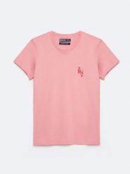 Koszulka damska z haftem na piersi różowa Imeralda 601. Czerwone t-shirty damskie Big Star, l, bez wzorów, z bawełny, bez kołnierzyka. W wyprzedaży za 29.99 zł.