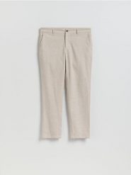 Spodnie chino slim z lnem - beżowy. Brązowe spodnie materiałowe męskie Reserved, bez wzorów, z bawełny. Za 159.99 zł.