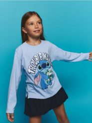 Koszulka Lilo i Stitch - jasnoniebieski. Niebieskie koszulki dziewczęce Reserved, bez wzorów, z bawełny, bez ramiączek. Za 55.99 zł.