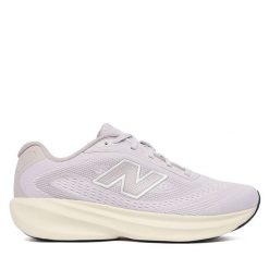 Buty do biegania New Balance. Fioletowe obuwie do biegania damskie New Balance. Za 399.99 zł.