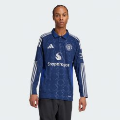 Koszulka Manchester United 24/25 Long Sleeve Away. Niebieskie koszulki męskie z długim rękawem Adidas, l, z materiału. W wyprzedaży za 415.50 zł.