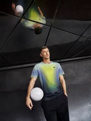 4F Koszulka szybkoschnąca z nadrukiem męska 4F x Robert Lewandowski - zielona XL. Zielone t-shirty sportowe męskie 4f, m, z materiału, bez ramiączek, na fitness i siłownię. W wyprzedaży za 119.99 zł.