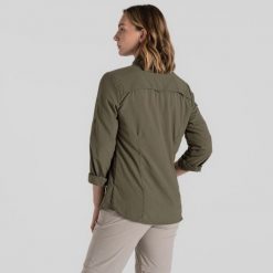 Koszula przeciw komarom damska Craghoppers NosiLife Adventure LS Shirt III. Czerwone koszule damskie CRAGHOPPERS, bez wzorów, casualowe, bez kołnierzyka, bez ramiączek. Za 387.99 zł.