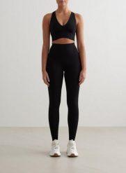 Damskie legginsy z wysokim stanem, squat proof, modelujące Sculpting Fit czarne. Czarne legginsy damskie Aim'n, l, bez wzorów, z lycry. Za 423.00 zł.
