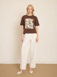 BGN Koszulka w kolorze brązowym rozmiar: 34. Brązowe bluzki damskie BGN, bez wzorów, bez kołnierzyka, bez ramiączek. Za 56.99 zł.