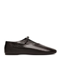 Baleriny GINO ROSSI. Czarne baleriny damskie Gino Rossi, bez wzorów, bez obcasa. Za 299.99 zł.