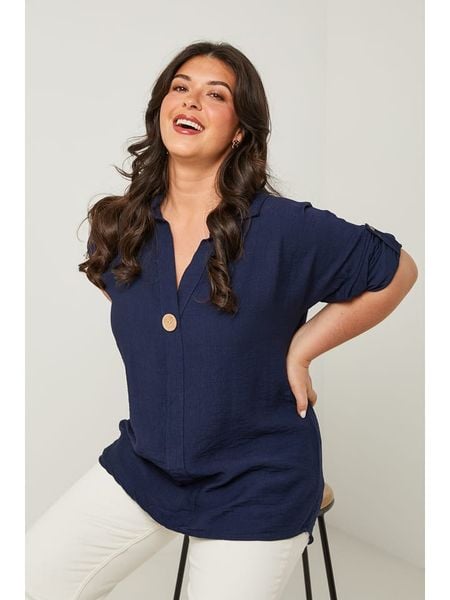 Curvy Lady Bluzka w kolorze granatowym rozmiar: 48/50. Niebieskie bluzki damskie Curvy Lady, bez wzorów, klasyczne, bez kołnierzyka, bez ramiączek. Za 110.45 zł.