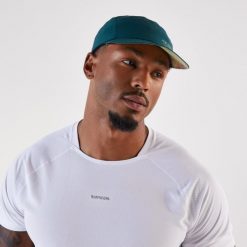 Czapka z daszkiem do biegania Kiprun. Niebieskie czapki męskie KIPRUN, bez wzorów, z elastanu. Za 54.99 zł.