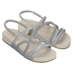 Sandały Ipanema Walk Sandal 27211 BF982 srebrny. Szare sandały damskie bez wzorów, bez obcasa. Za 255.37 zł.
