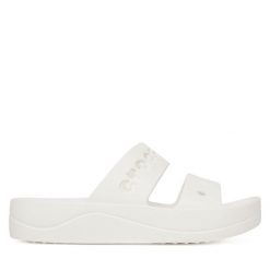 Klapki Crocs. Białe klapki damskie Crocs, bez wzorów, bez obcasa. Za 199.99 zł.