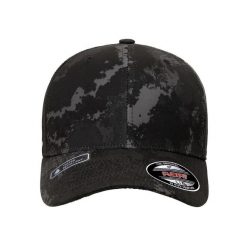 Czapka Veil Camo. Zielone czapki męskie FLEXFIT, bez wzorów, z materiału. Za 89.99 zł.